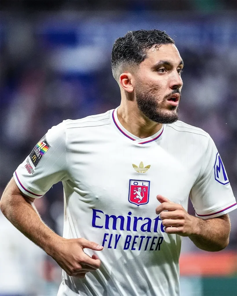 Rayan Cherki smeruje do Manchestru City! Dohoda potvrdená!